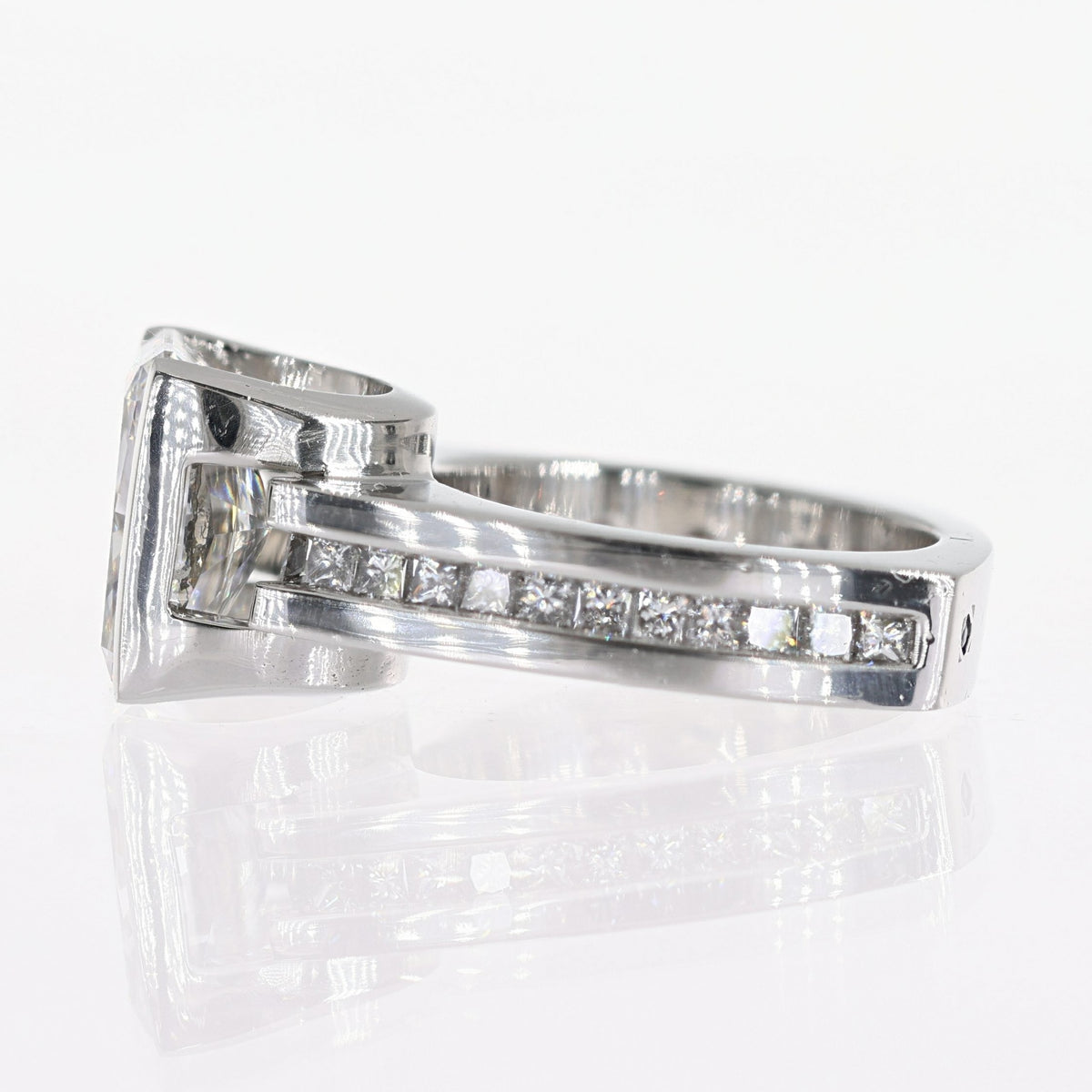 5.03ct F VS1 Radiant Lab-Created Diamond Ring