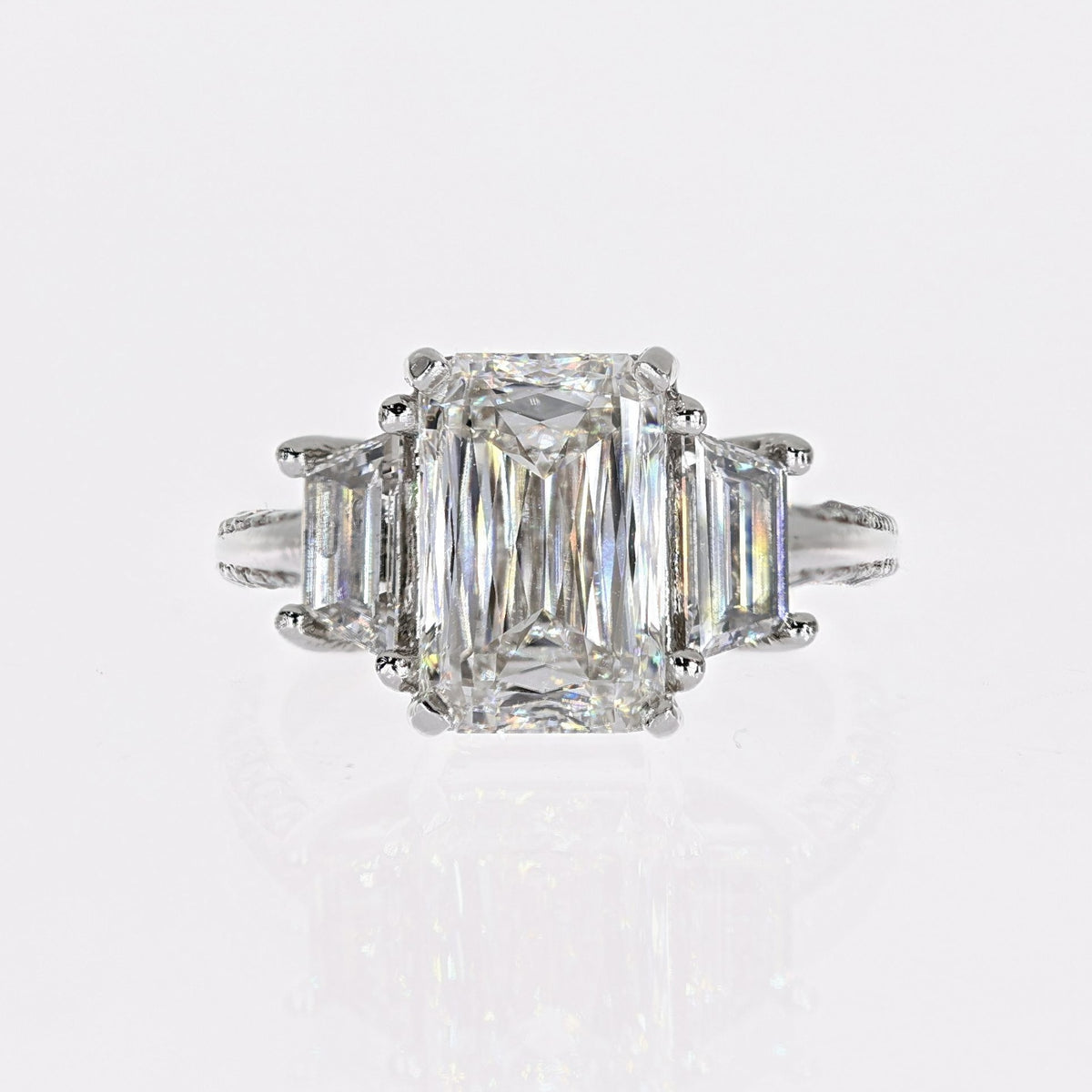 Platinum  Lab-Created Diamond Ring 4.00ct G,VVS2